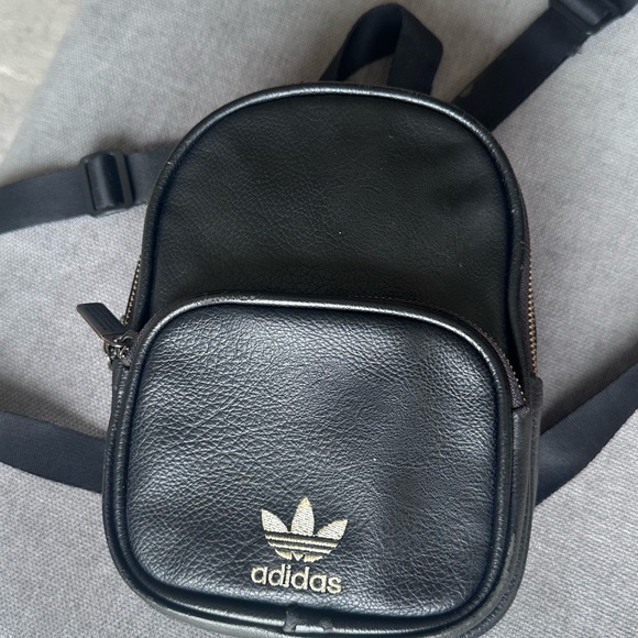 Adidas Classic Black Backpack - Picture 1 of 3